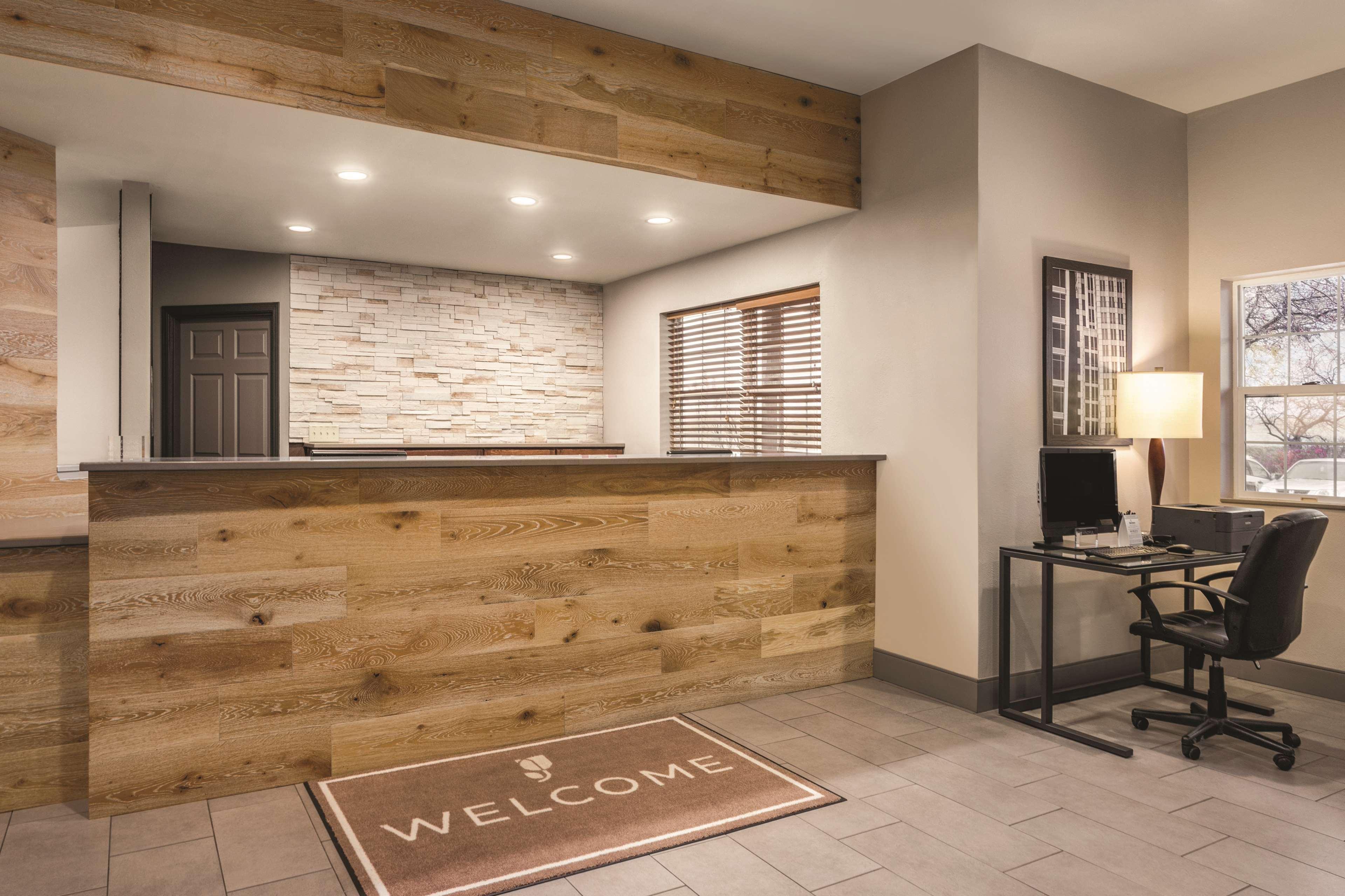 Country Inn & Suites By Radisson, Dakota Dunes, Sd Esterno foto