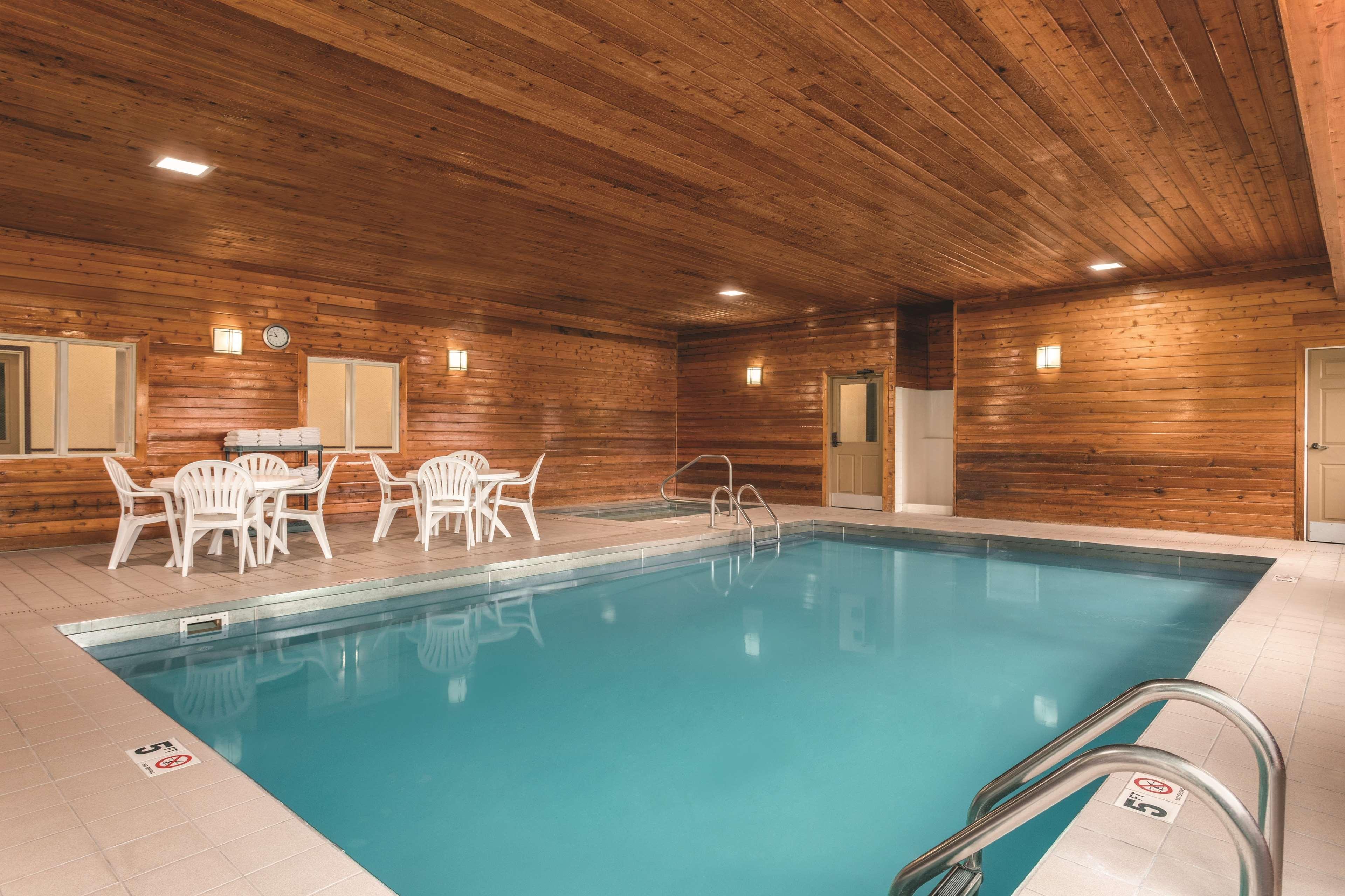 Country Inn & Suites By Radisson, Dakota Dunes, Sd Esterno foto